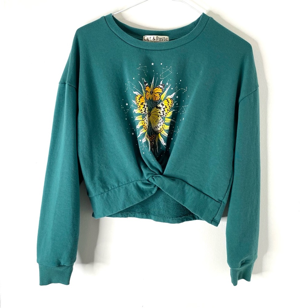 Green Butterfly Graphic Knotted Crop Sweatshirt